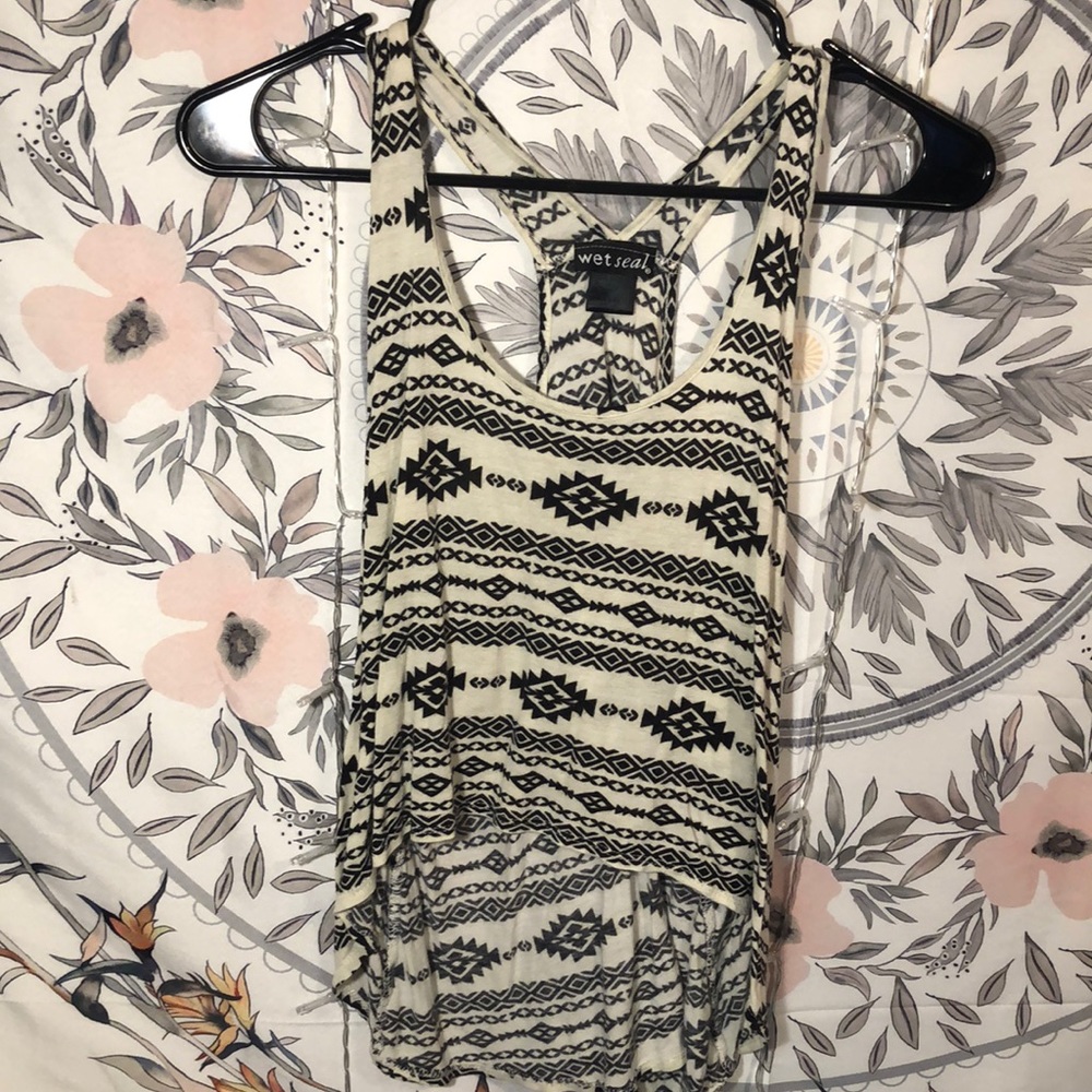 Super cute tank top!!